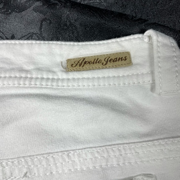 Apollo Jean shorts size 7/8 stretchy (white) - Picture 5 of 9